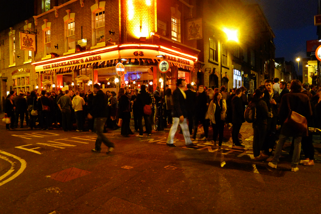 From Pubs to Clubs: Navigating London's Nightlife - Tips for Navigating London's Nightlife